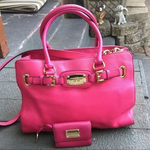 Michael Kors Hot Pink Satchel w/ Gold Chains 💗✨👛